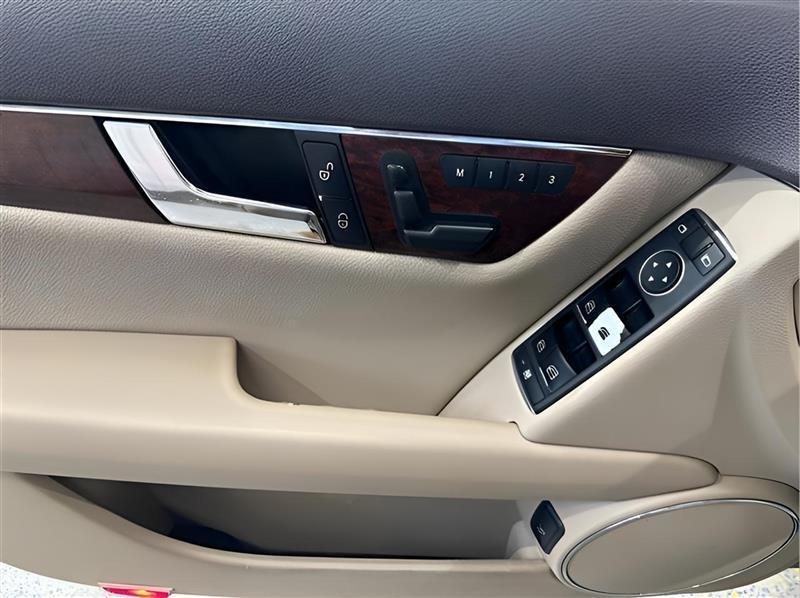 Mercedes-Benz C-Class C300 4MATIC Sport 2011
