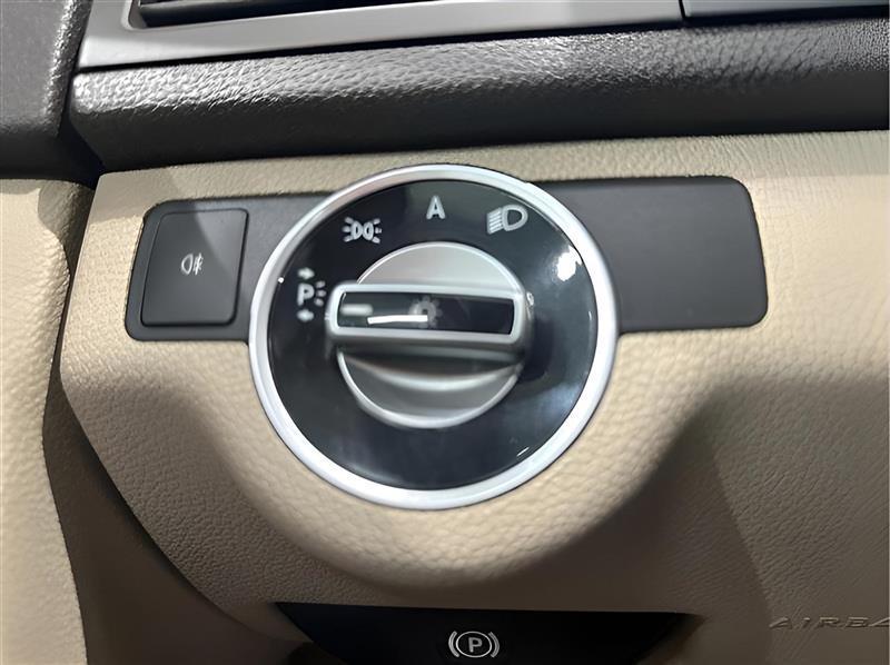 Mercedes-Benz C-Class C300 4MATIC Sport 2011