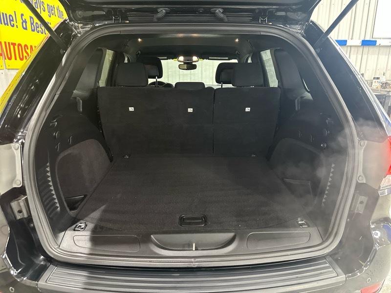 Jeep Grand Cherokee Laredo 4WD 2017