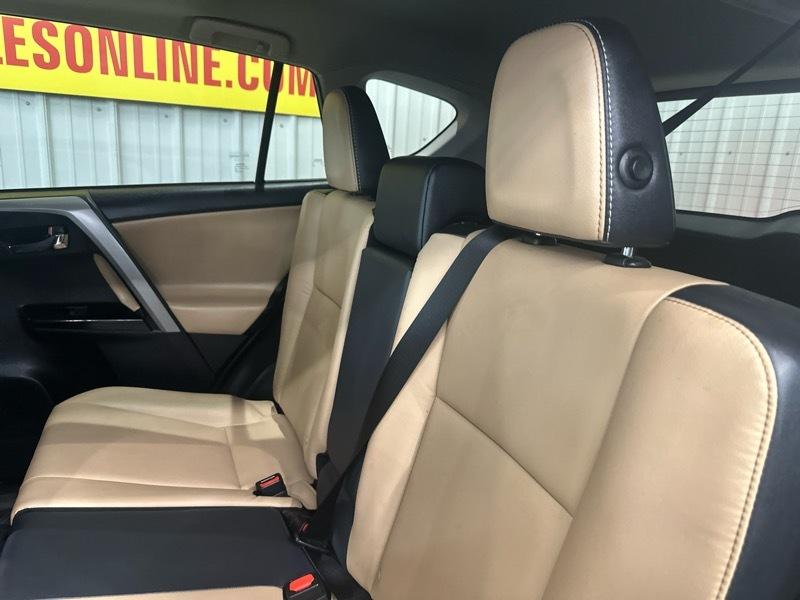 Toyota RAV4 Limited AWD 2018
