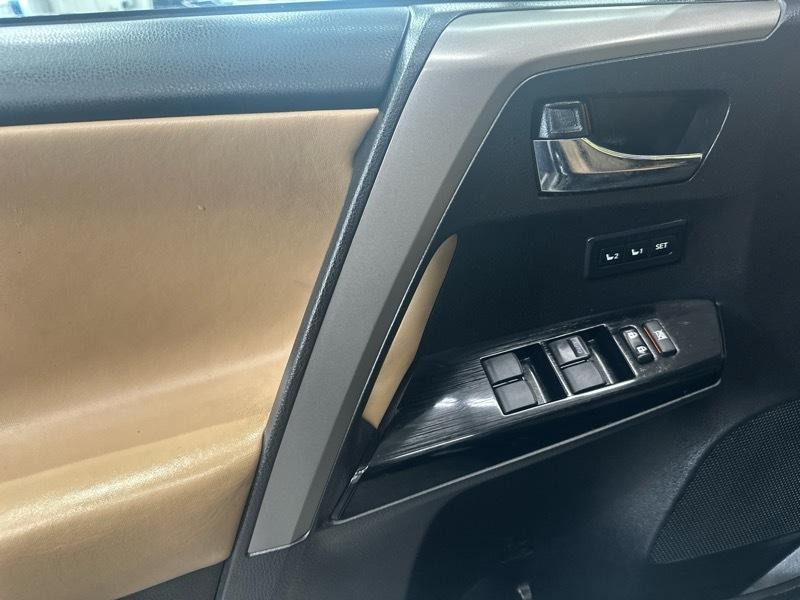 Toyota RAV4 Limited AWD 2018