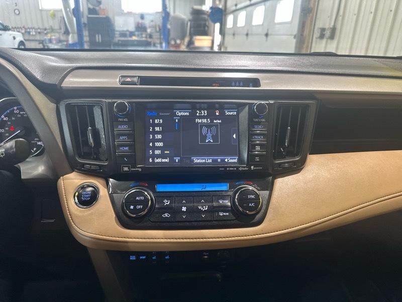 Toyota RAV4 Limited AWD 2018