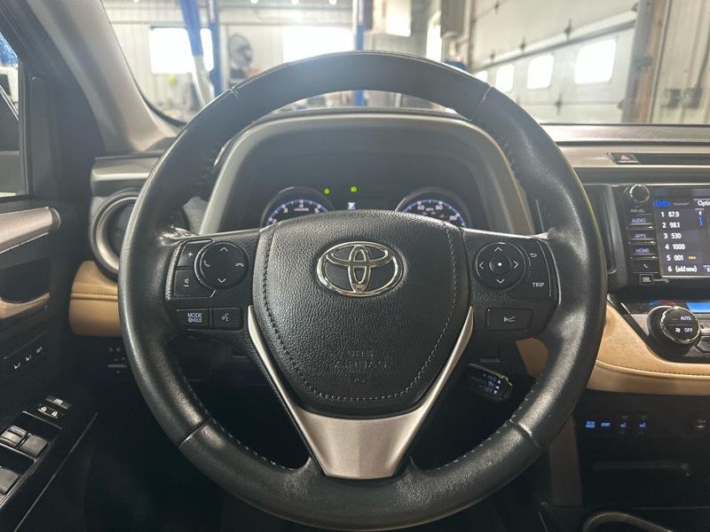 Toyota RAV4 Limited AWD 2018