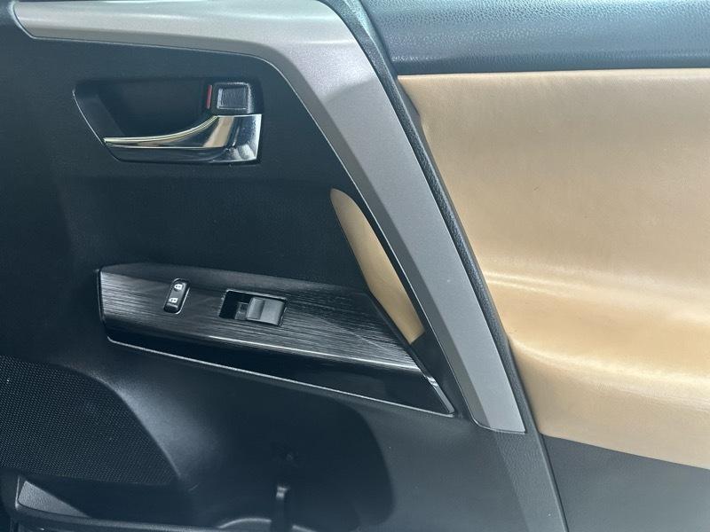 Toyota RAV4 Limited AWD 2018
