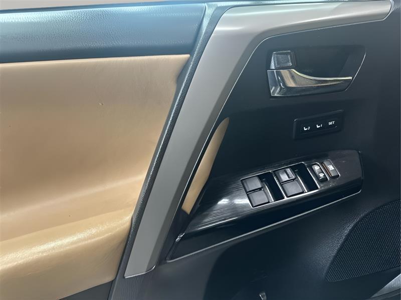 Toyota RAV4 Limited AWD 2018