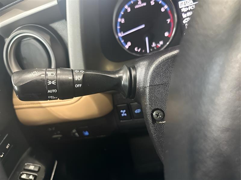 Toyota RAV4 Limited AWD 2018