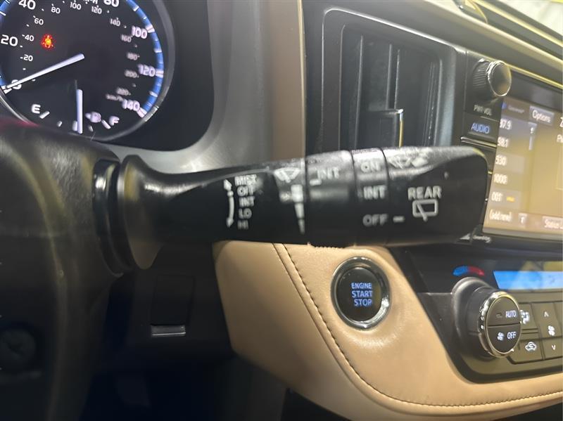 Toyota RAV4 Limited AWD 2018