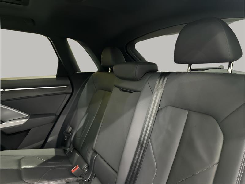 Audi Q3 S line Premium quattro 2023