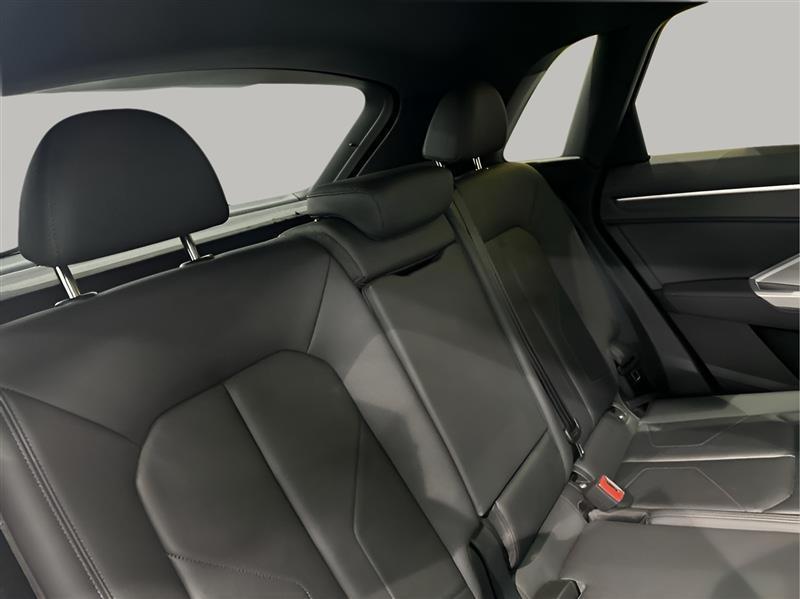 Audi Q3 S line Premium quattro 2023