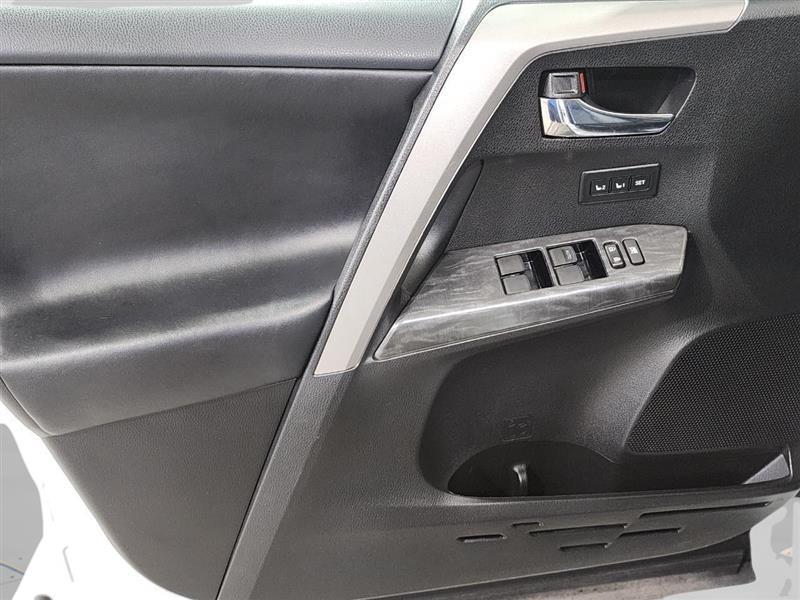 Toyota RAV4  2017