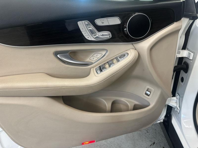Mercedes-Benz GLC-Class GLC300 4MATIC 2017