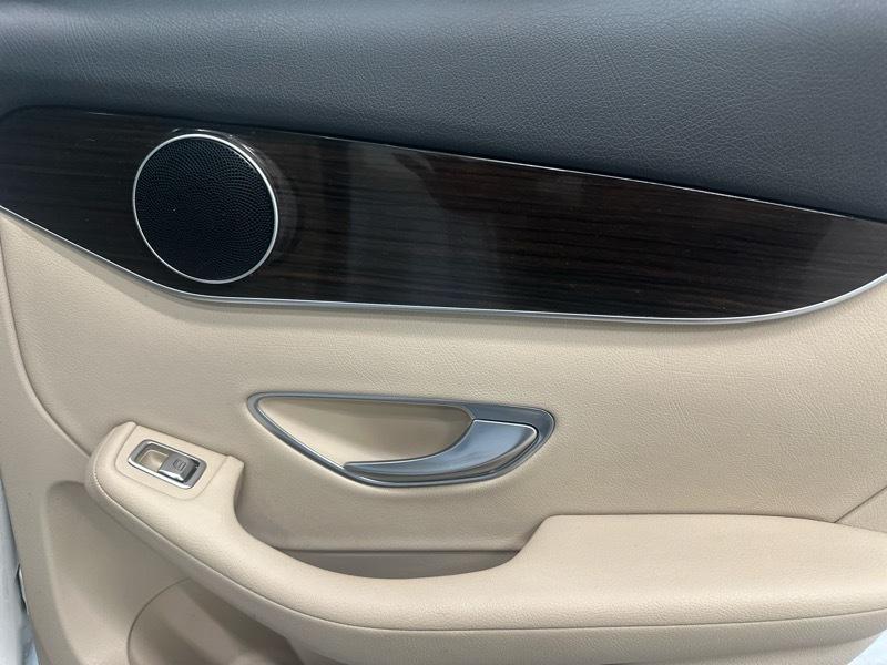 Mercedes-Benz GLC-Class GLC300 4MATIC 2017