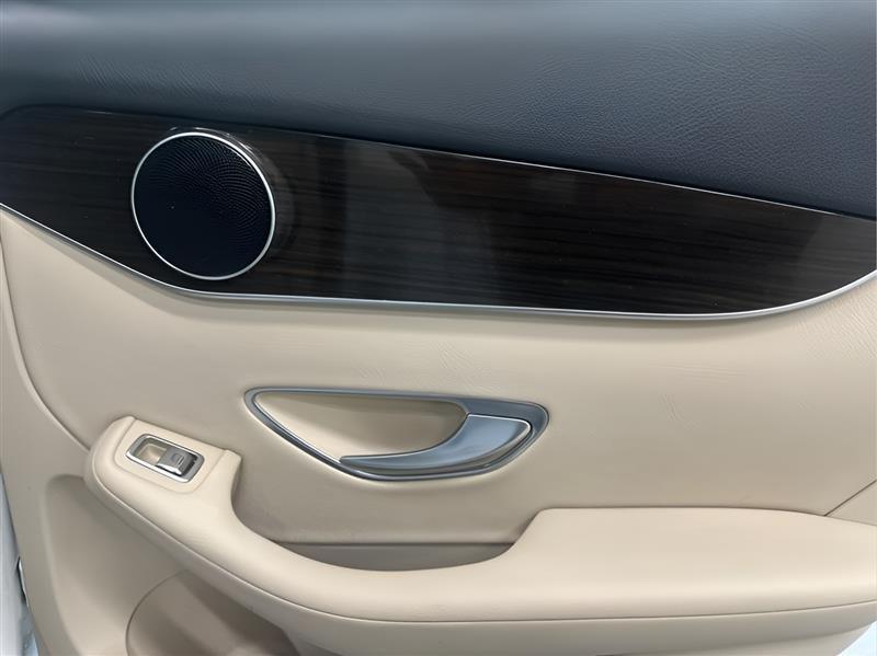 Mercedes-Benz GLC-Class GLC300 4MATIC 2017