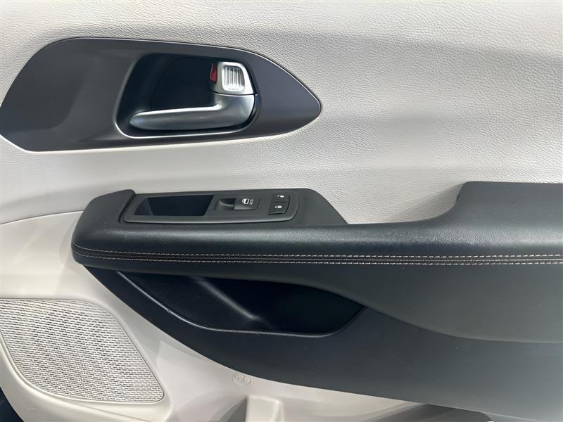 Chrysler Pacifica Touring-L 2020