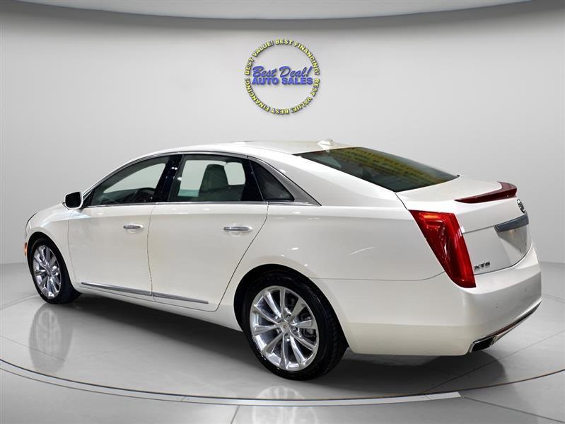 Cadillac XTS 4dr Sdn Luxury Collection FWD 2014