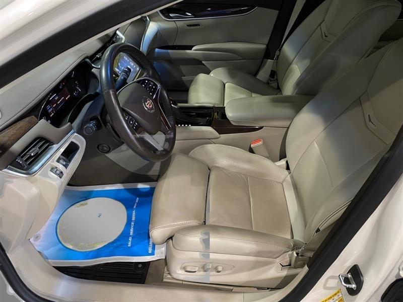 Cadillac XTS 4dr Sdn Luxury Collection FWD 2014