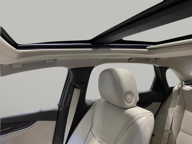 Cadillac XTS 4dr Sdn Luxury Collection FWD 2014