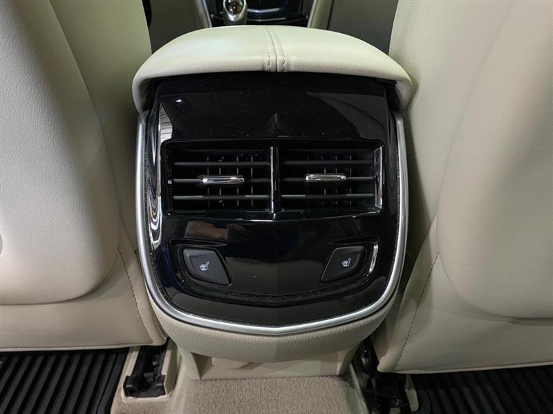 Cadillac XTS 4dr Sdn Luxury Collection FWD 2014