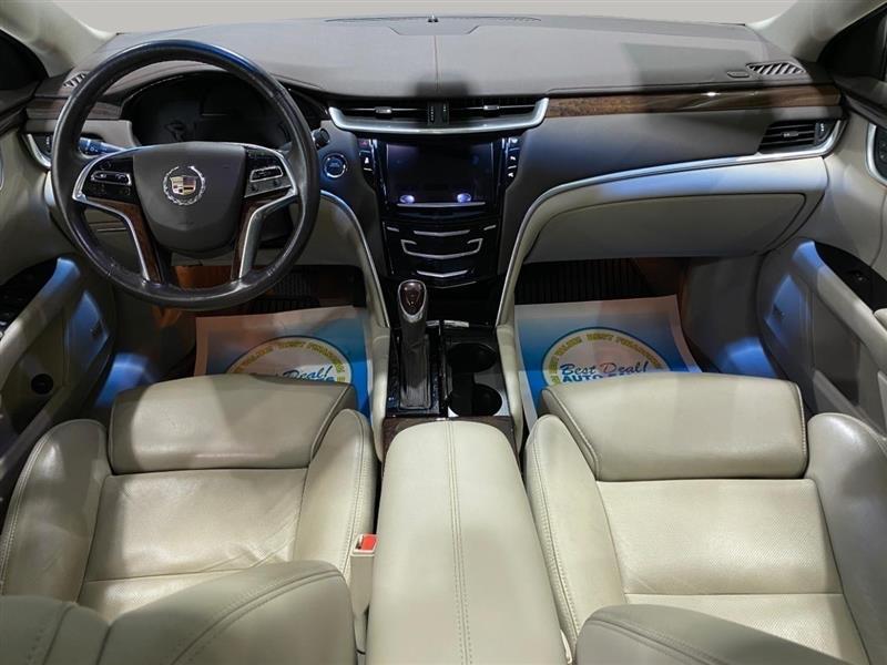 Cadillac XTS 4dr Sdn Luxury Collection FWD 2014