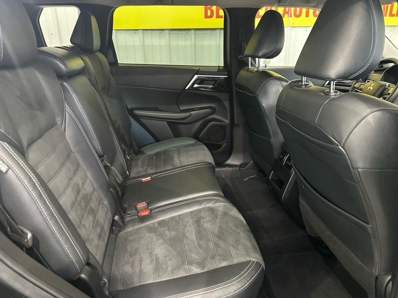 Mitsubishi Outlander SE 2WD 2022