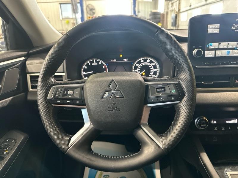 Mitsubishi Outlander SE 2WD 2022