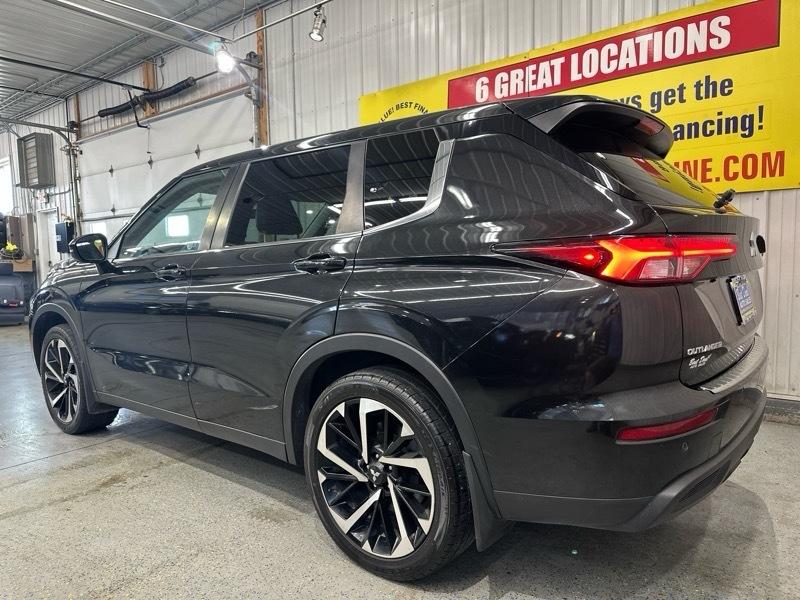 Mitsubishi Outlander SE 2WD 2022