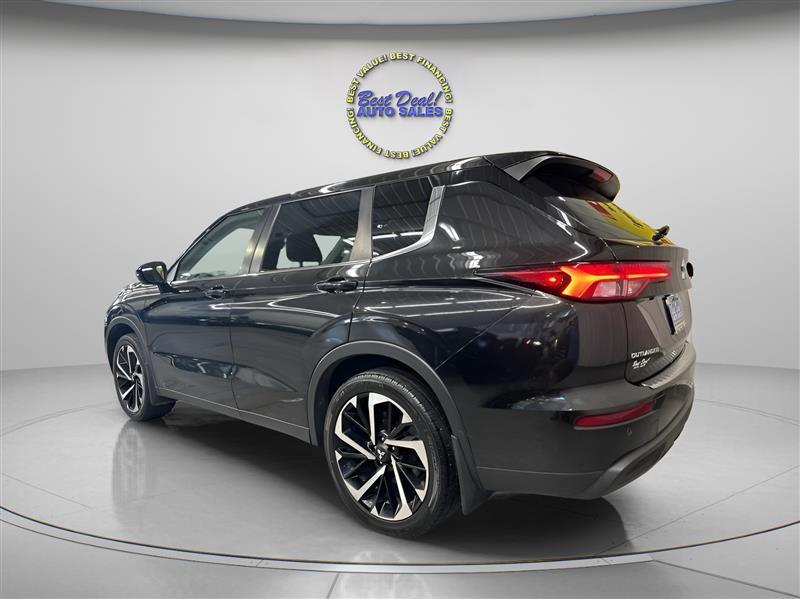 Mitsubishi Outlander SE 2WD 2022
