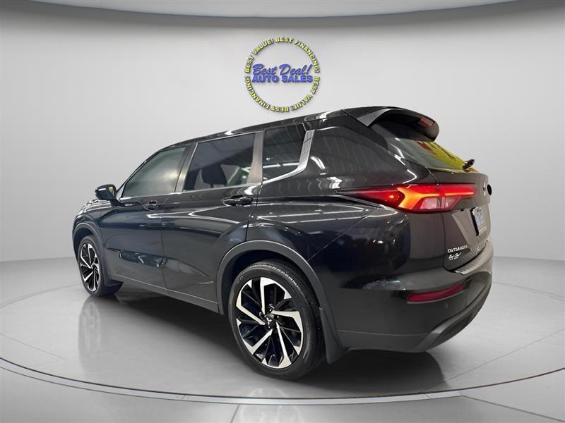 Mitsubishi Outlander SE 2WD 2022