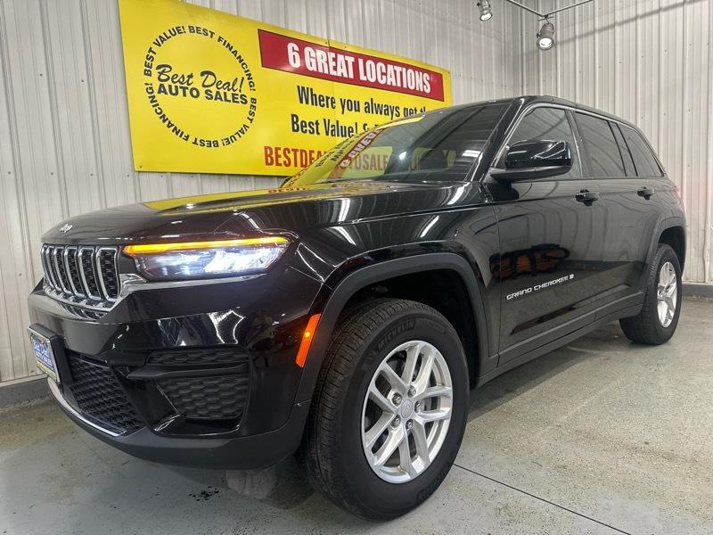 2024 Jeep Grand Cherokee Laredo 4WD