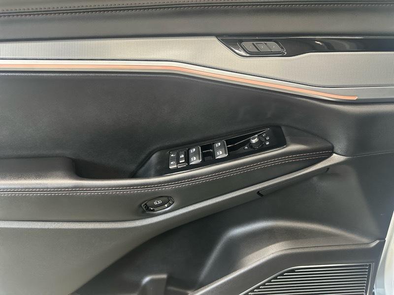Jeep Wagoneer S Launch Edition 2025