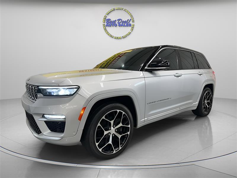 2022 Jeep Grand Cherokee Summit 4WD