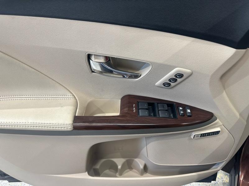 Toyota Venza LE V6 AWD 2014