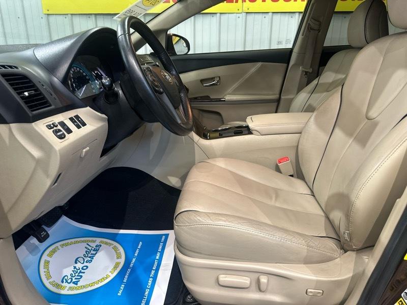 Toyota Venza LE V6 AWD 2014