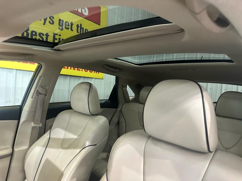 Toyota Venza LE V6 AWD 2014