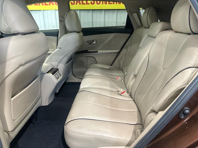 Toyota Venza LE V6 AWD 2014