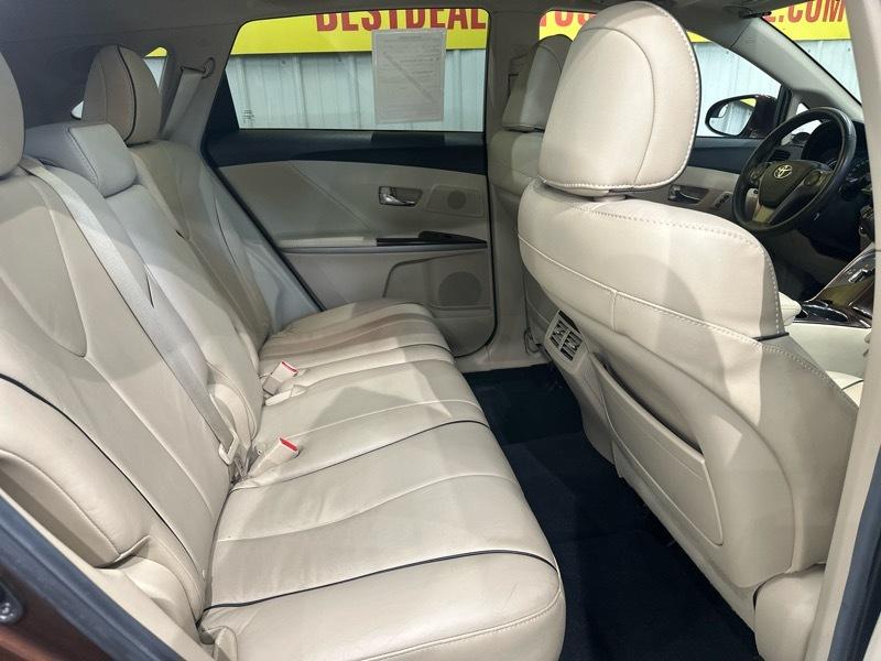 Toyota Venza LE V6 AWD 2014