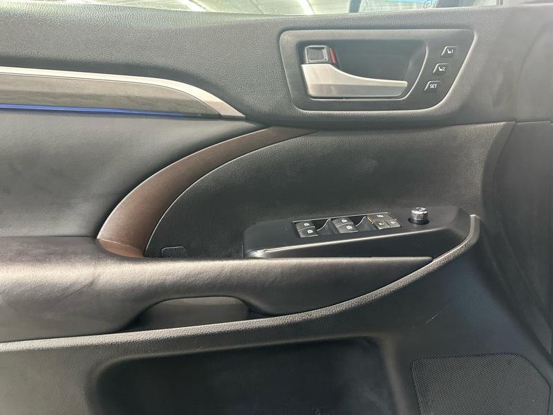 Toyota Highlander Limited AWD V6 2019