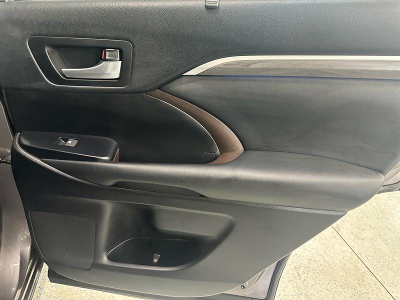 Toyota Highlander Limited AWD V6 2019