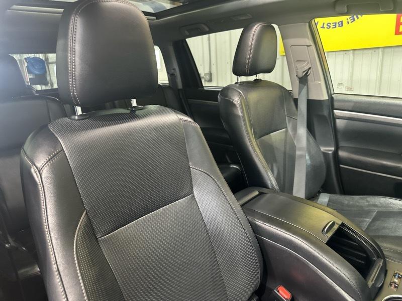 Toyota Highlander Limited AWD V6 2019