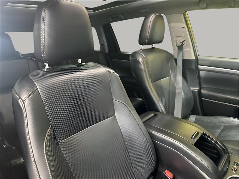 Toyota Highlander Limited AWD V6 2019