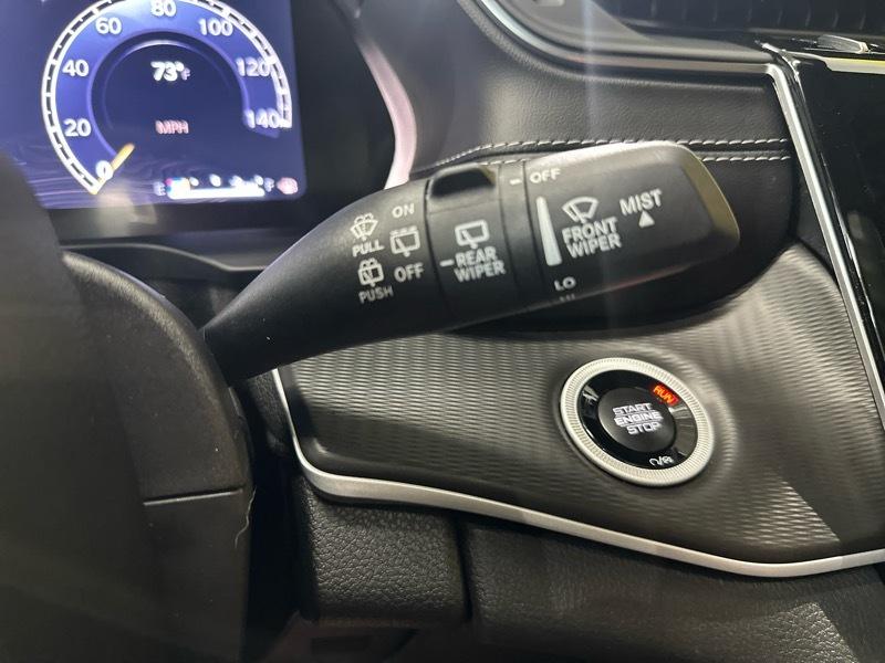 Jeep Grand Cherokee Laredo 4WD 2024