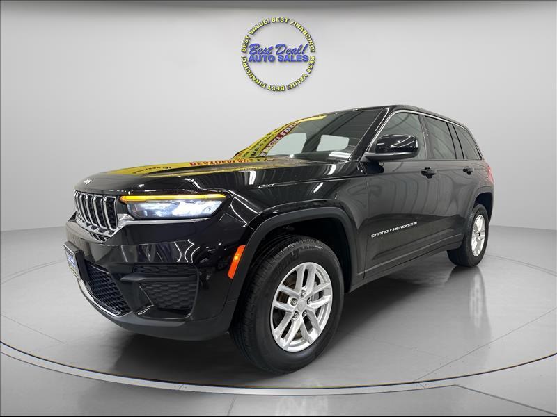 2024 Jeep Grand Cherokee Laredo 4WD