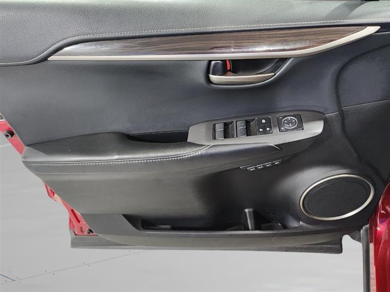 Lexus NX 200t  2015