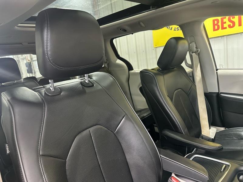 Chrysler Pacifica Limited 2019