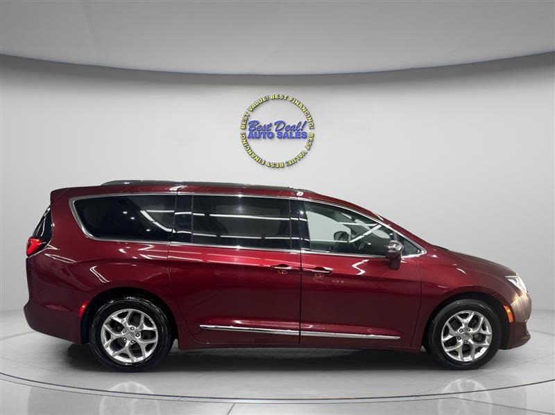 Chrysler Pacifica Limited 2019