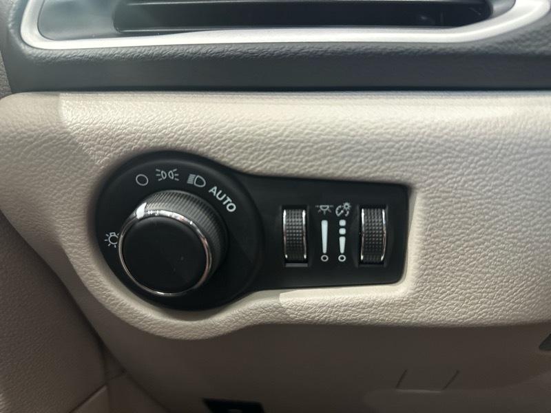 Chrysler Voyager LX 2023