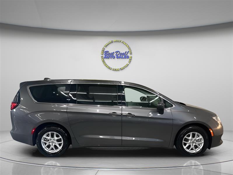 Chrysler Voyager LX 2023