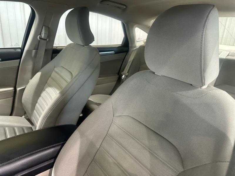 Ford Fusion Hybrid SE 2019