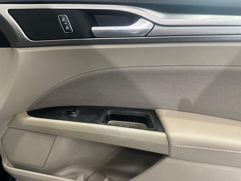 Ford Fusion Hybrid SE 2019