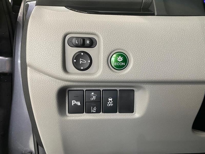 Honda Pilot Touring AWD w/Rear Captains Chairs 2021